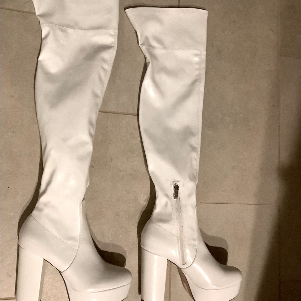 BRAND NEW FREE SHIPPING Womens Thigh High Boots - WHITE LEATHER
